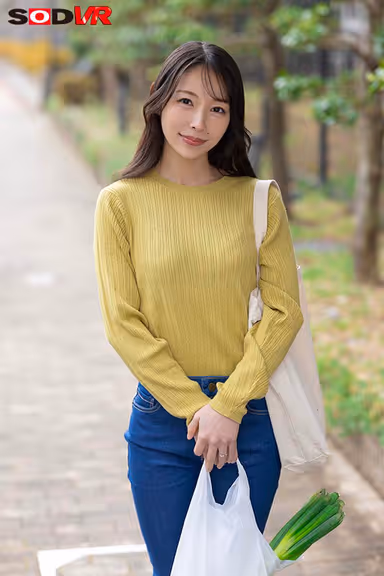 【VR】【8K】玉井晴香 初VR 綺麗すぎる友達のお母さんは、息子ほど歳の離れたチ×ポにも簡単にイカされてしまう‘敏感すぎるオンナ’でした。 gallery