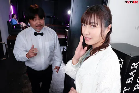 (Real big orgy VR) I visited a happening bar on my wedding anniversary with my wife whom I love. I was in the bar and had a great time with my wife, who I love very much. I fucked a female customer whom I didn't know. gallery