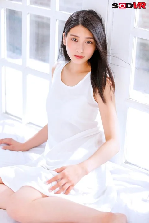 Suzu Honjo First VR *Her Beauty Will Shake You gallery