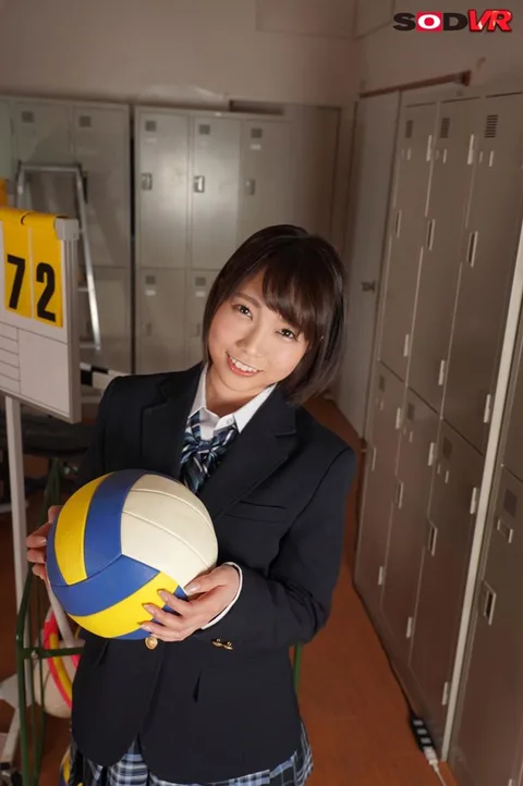 Trapped In A Storeroom In The Gymnasium At Night With A Younger Club Manager- An Unexpected Accident Leads To An Erotic Incident! Makoto Toda gallery