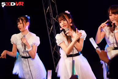 [VR] My Girlfriend Is A Real Idol Yui Nagase - She's Totally Responding To My Texts During Her Concert, And Secretly Giving Me Lovey Dovey Sloppy Kissing Sex Backstage - gallery