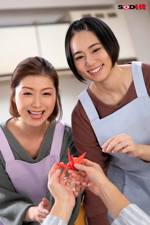 (VR) Double Caretaker VR The Veteran Caretaker And The Embarrassed Amateur Caretaker Working Together gallery