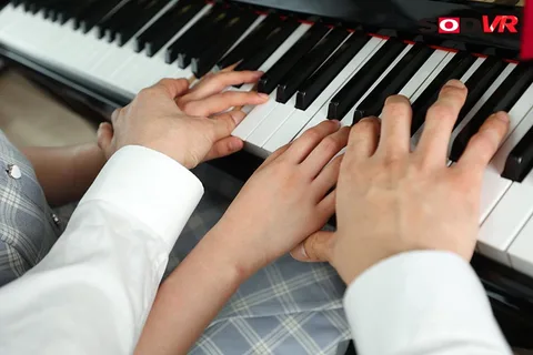 Nae-Chan From Class 3-2 145 Cm Nasty Piano Lesson gallery