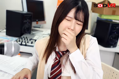 [VR] Broadcast Club, Sakura-san. Broadcasting Live At School While Secretly Getting Lewd With A Cute Younger S*****t. Ren Sakura gallery