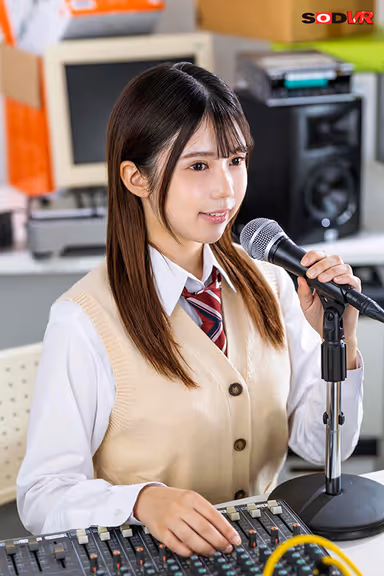 [VR] Broadcast Club, Sakura-san. Broadcasting Live At School While Secretly Getting Lewd With A Cute Younger S*****t. Ren Sakura gallery