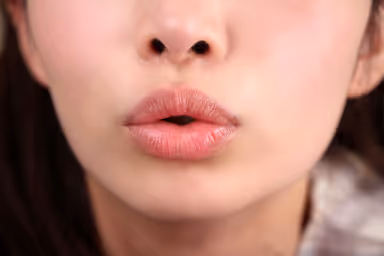 VR] A Junior College Student Forcibly Came to My House and Lipped Migia Hazuki in a Potty Seductive Lip gallery