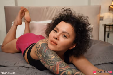 Moana Lust’s Pussy is So Grippy On This … gallery