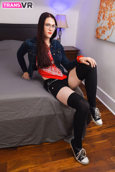 Fae Pines Is Home Alone! gallery