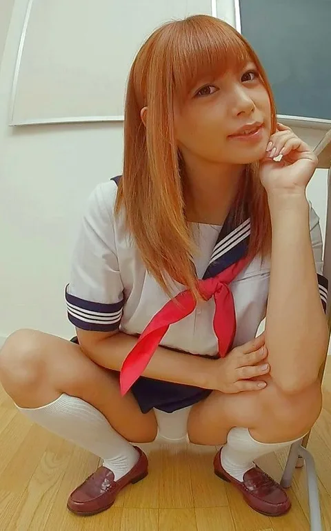 VR Sch**lgirls Grinding And Showing Off Their Bulging Pussies gallery