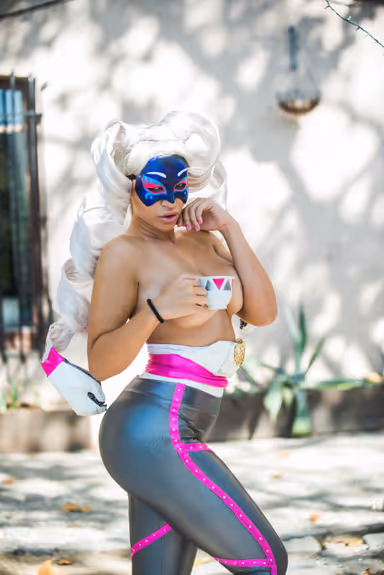 Arms (Twintelle) A XXX Parody gallery