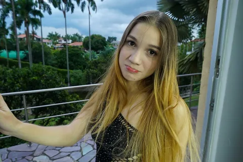 Cute Debutante gallery