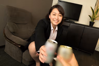 [VR] The Walls At My Business Trip's Hotel Are Soooo Thin, You Can Hear The Sounds Of Fucking... But Isn't Doing It With My Coworker Without A Condom Forbidden? Kanna Shinozaki gallery